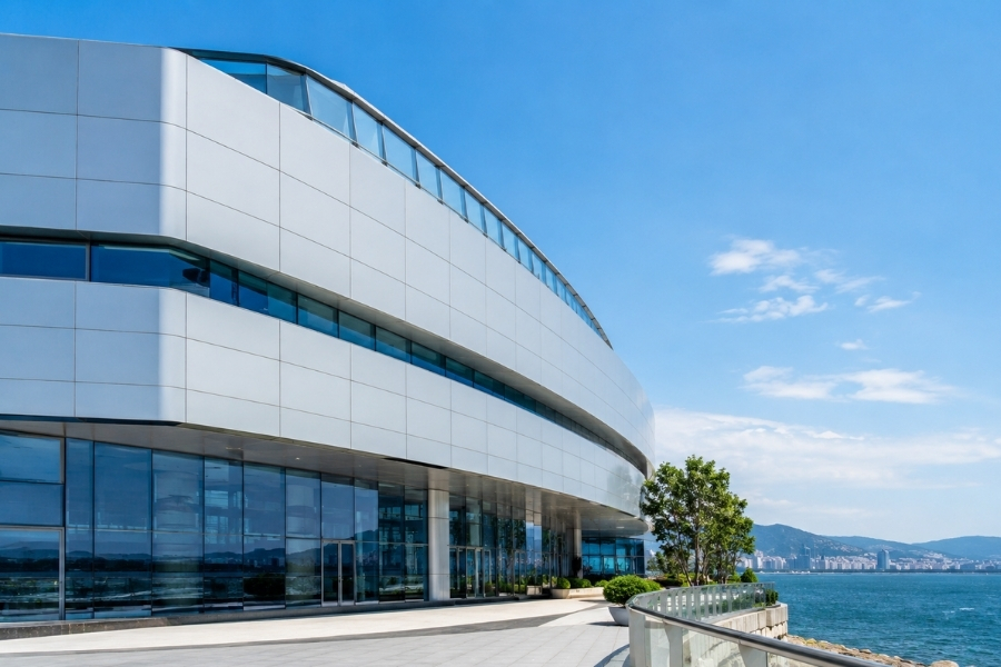 PVDF-coated ACP panels designed for long-term exterior weather resistance